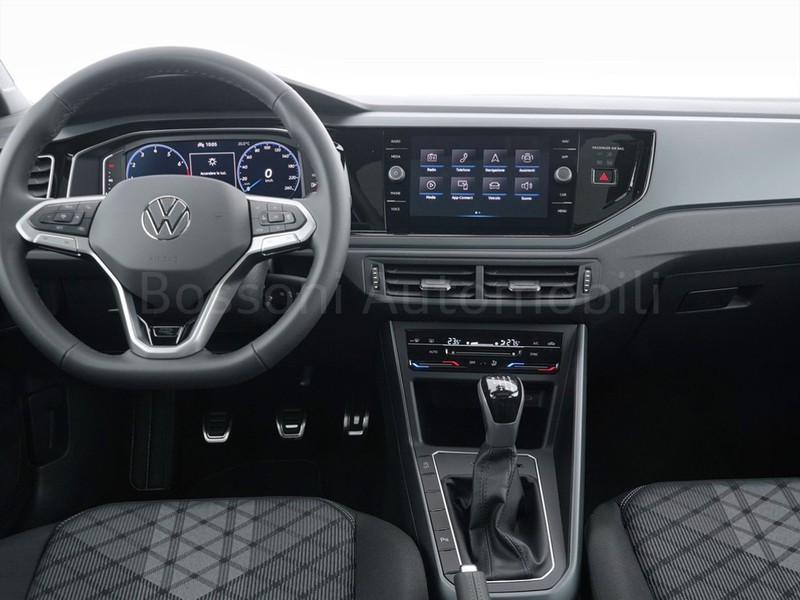 7 - Volkswagen Taigo 1.0 tsi 110cv r-line
