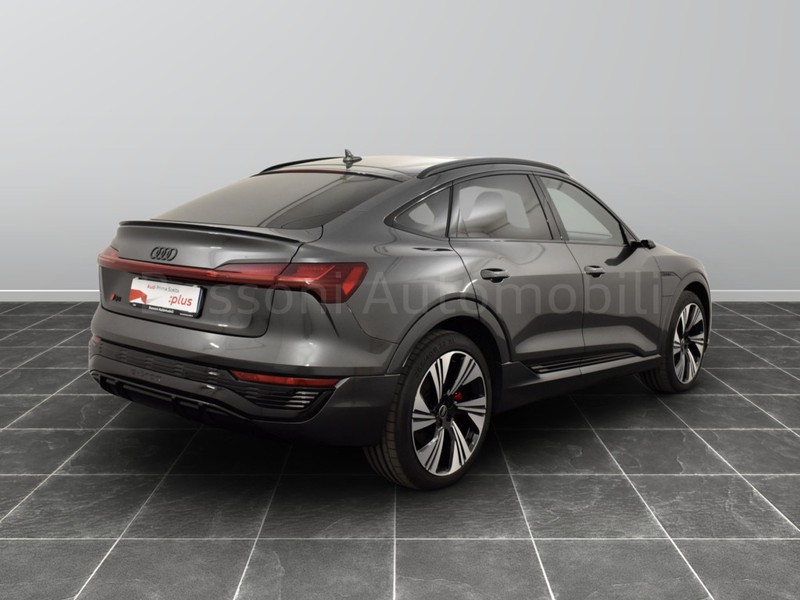31 - Audi Q8 e-tron sportback 55 s line edition quattro