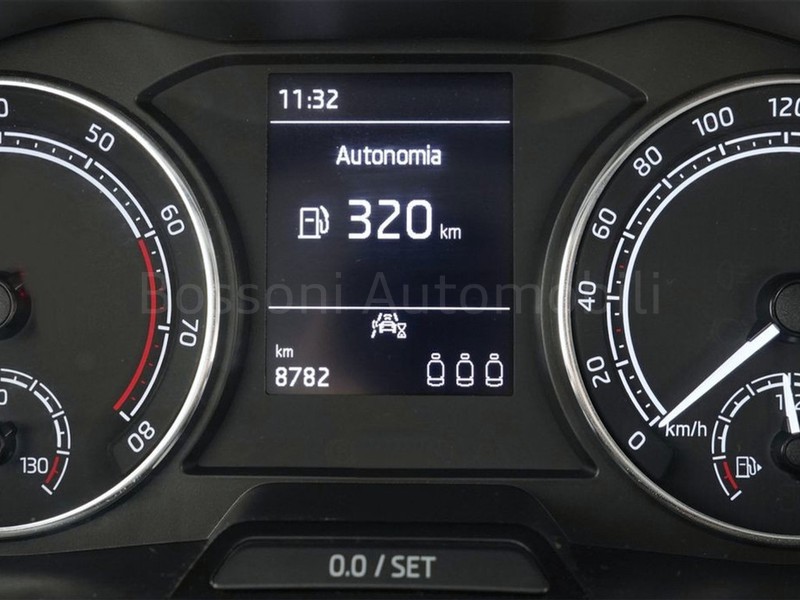 31 - Skoda Kamiq 1.0 tsi 95cv ambition