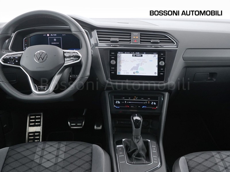 7 - Volkswagen Tiguan 2.0 tdi scr 150cv r-line dsg