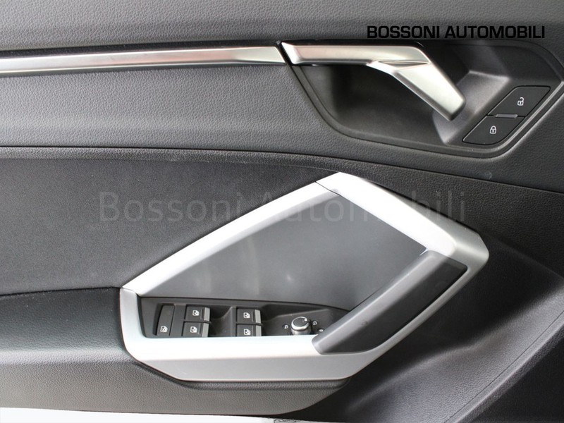 13 - Audi Q3 35 2.0 tdi business advanced s tronic