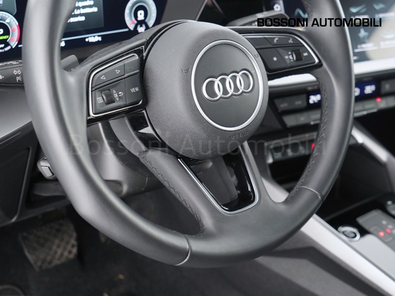 25 - Audi A3 sedan 35 2.0 tdi s line edition s tronic
