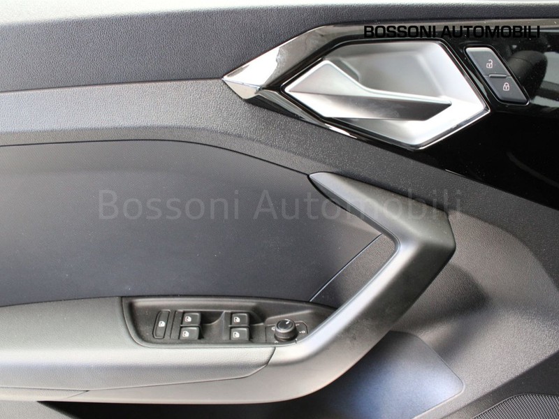13 - Audi A1 sportback 30 1.0 tfsi 116cv s line edition s tronic