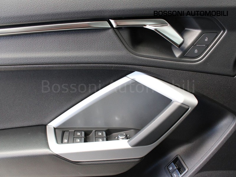 13 - Audi Q3 sportback 45 1.4 tfsi e business plus s tronic