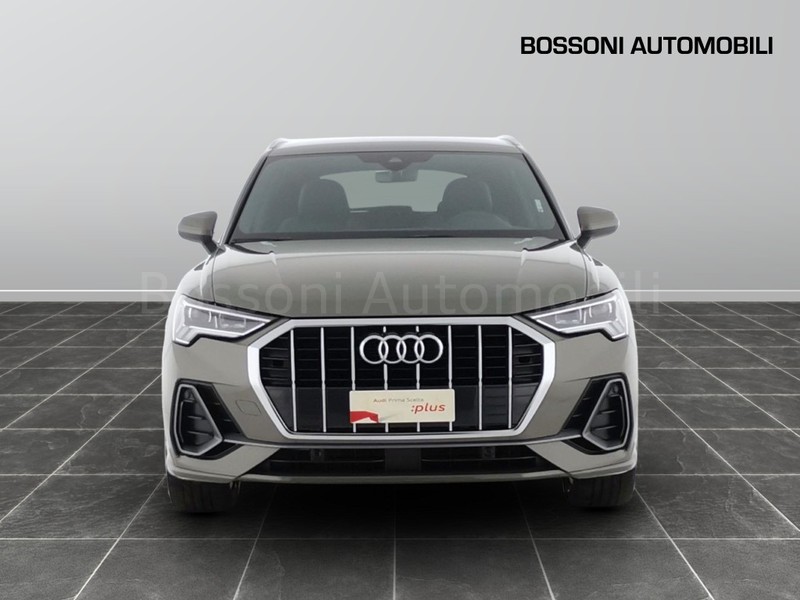13 - Audi Q3 35 2.0 tdi s line edition s tronic