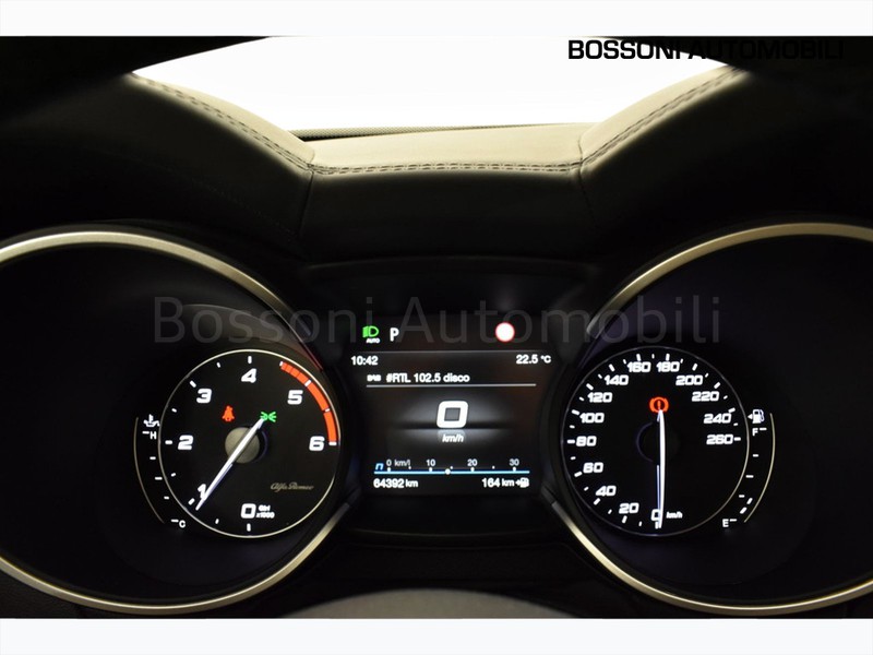 19 - Alfa Romeo Stelvio 2.2 turbo 210cv ti q4 at8