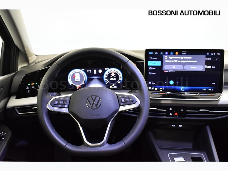 7 - Volkswagen Golf variant 2.0 tdi scr 150cv life
