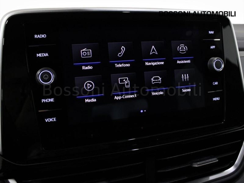 25 - Volkswagen T-Roc 1.5 tsi act r line