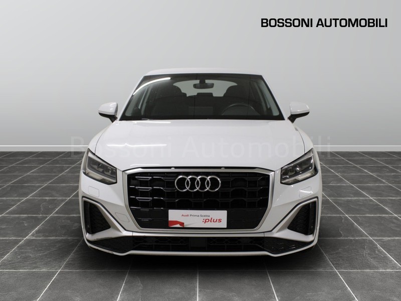 13 - Audi Q2 35 1.5 tfsi s line edition s tronic