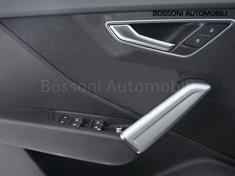 13 - Audi Q2 35 1.5 tfsi s line edition s tronic