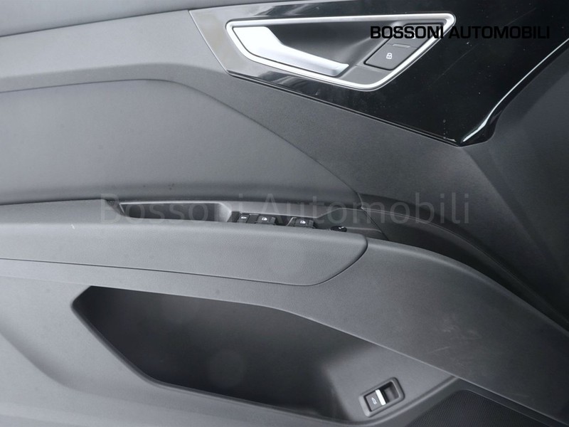 13 - Audi Q4 e-tron 45 business advanced