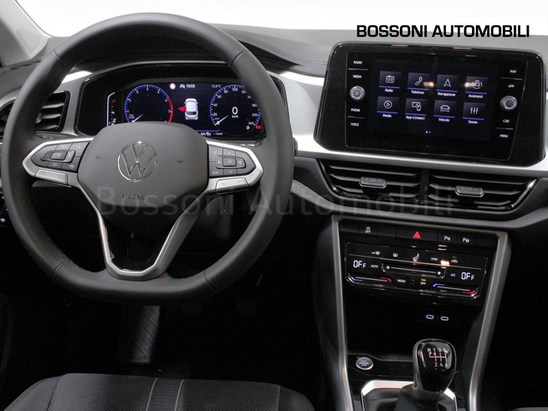 7 - Volkswagen T-Roc 1.0 tsi 115cv sport