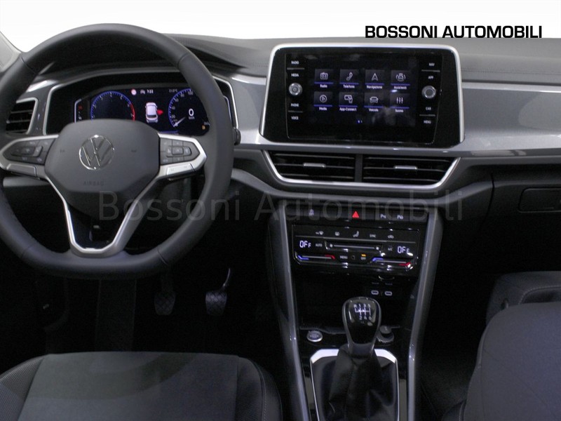 7 - Volkswagen T-Roc 1.0 tsi 115cv style