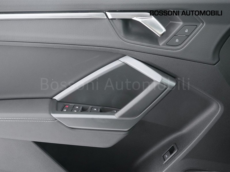 13 - Audi Q3 sportback 40 2.0 tdi 193cv s line edition quattro s tronic