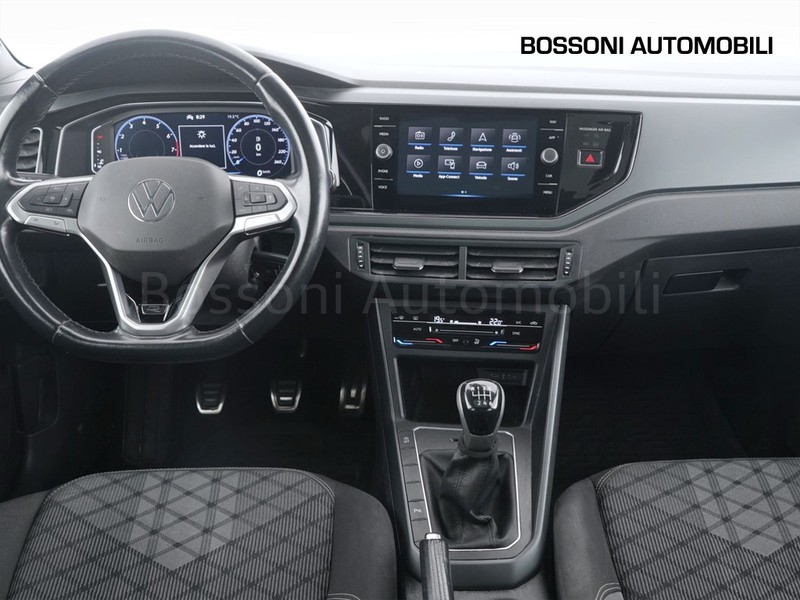 7 - Volkswagen Taigo 1.0 tsi 110cv r-line