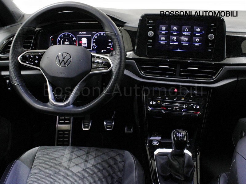 7 - Volkswagen T-Roc 1.0 tsi 110cv r line