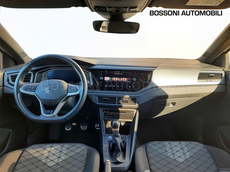 7 - Volkswagen Taigo 1.0 tsi 115cv r-line plus