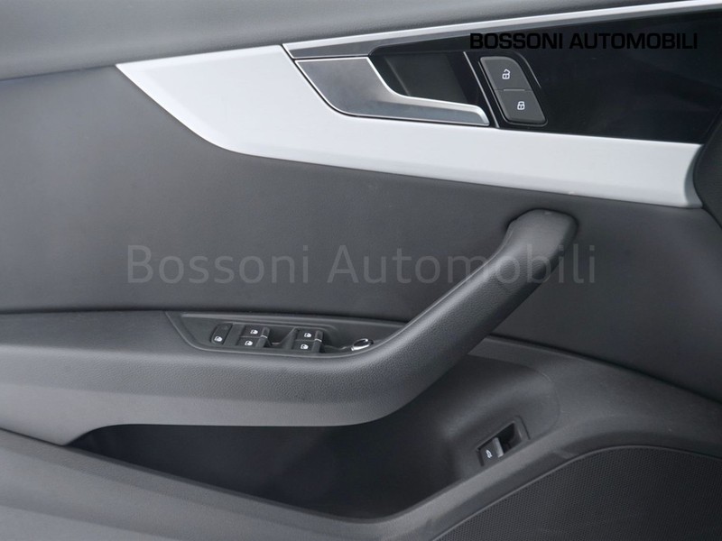 13 - Audi A4 avant 40 2.0 tdi mhev 204cv s line edition quattro s tronic