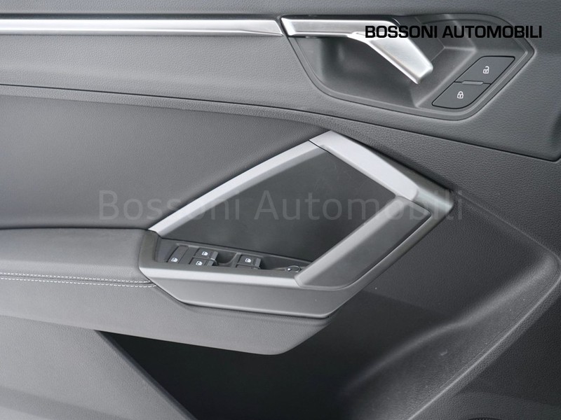 13 - Audi Q3 35 2.0 tdi s line edition s tronic