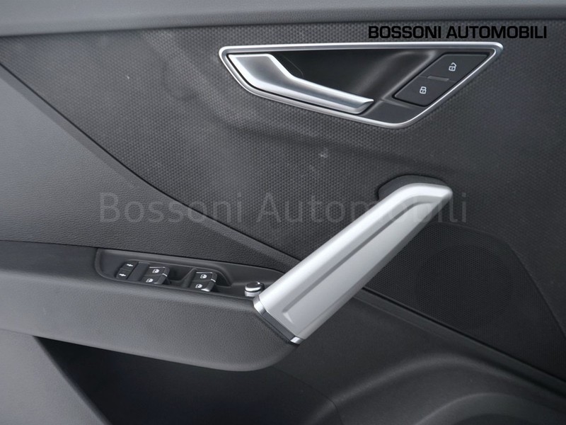 13 - Audi Q2 35 1.5 tfsi s line edition s tronic