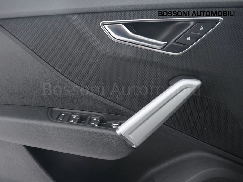 13 - Audi Q2 35 2.0 tdi identity black quattro s tronic