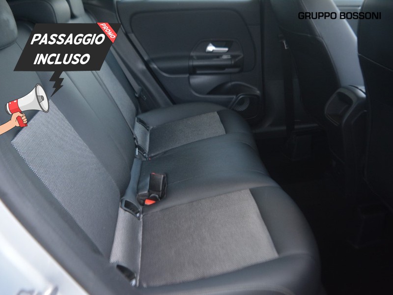 7 - Mercedes GLA 200 d business extra 8g-dct