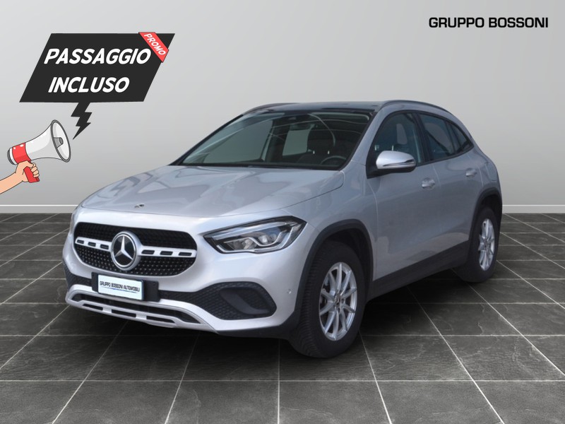 1 - Mercedes GLA 200 d business extra 8g-dct