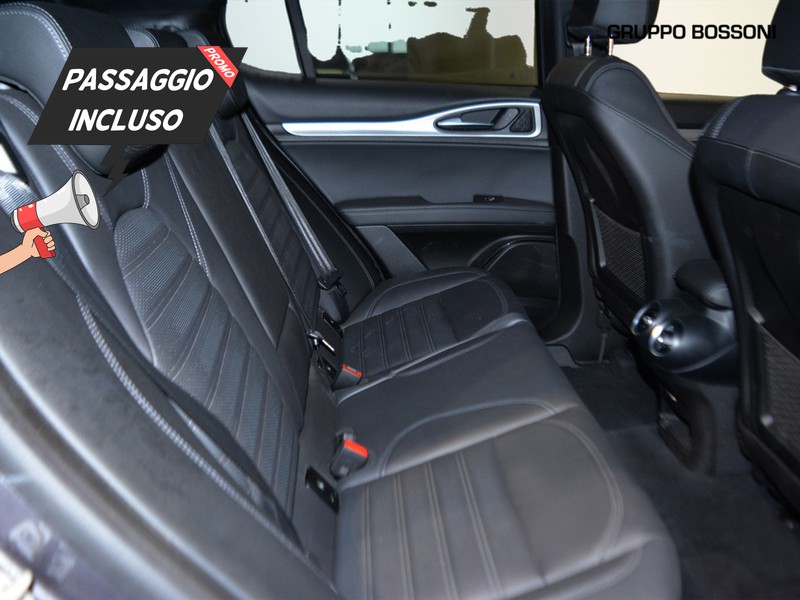7 - Alfa Romeo Stelvio 2.2 turbo 210cv veloce q4 at8