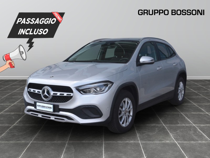 1 - Mercedes GLA 200 d business extra 8g-dct