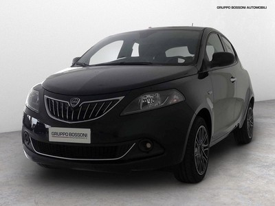Lancia Ypsilon 1.0 firefly hybrid 70cv gold