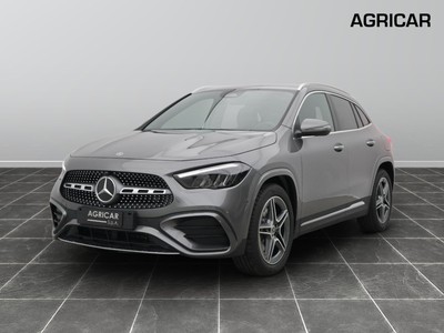 Mercedes GLA 180 amg line premium 7g-dct