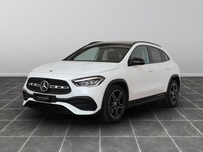 Mercedes GLA 200 d premium 8g-dct