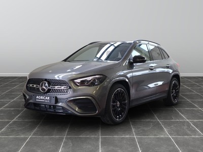 Mercedes GLA 200 d amg line premium 8g-dct