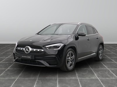 Mercedes GLA 180 d premium 8g-dct