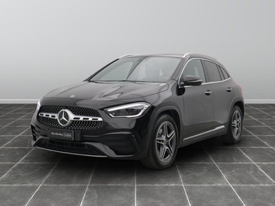 Mercedes GLA 180 d premium 8g-dct
