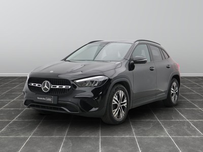 Mercedes GLA 180 progressive advanced 7g-dct