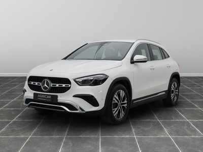 Mercedes GLA 180 d progressive advanced 8g-dct