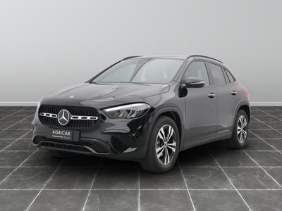 Mercedes GLA 200 d progressive advanced plus 8g-dct