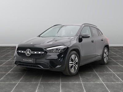Mercedes GLA 180 d progressive advanced 8g-dct