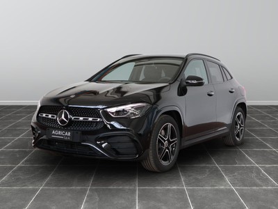 Mercedes GLA 250 amg line premium 4matic 8g-dct