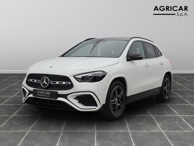 Mercedes GLA 180 amg line premium 7g-dct